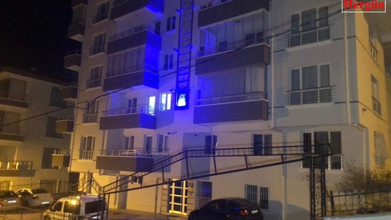 Evdeki Çöpü Atmadığı İçin Kardeşini Öldürdü !