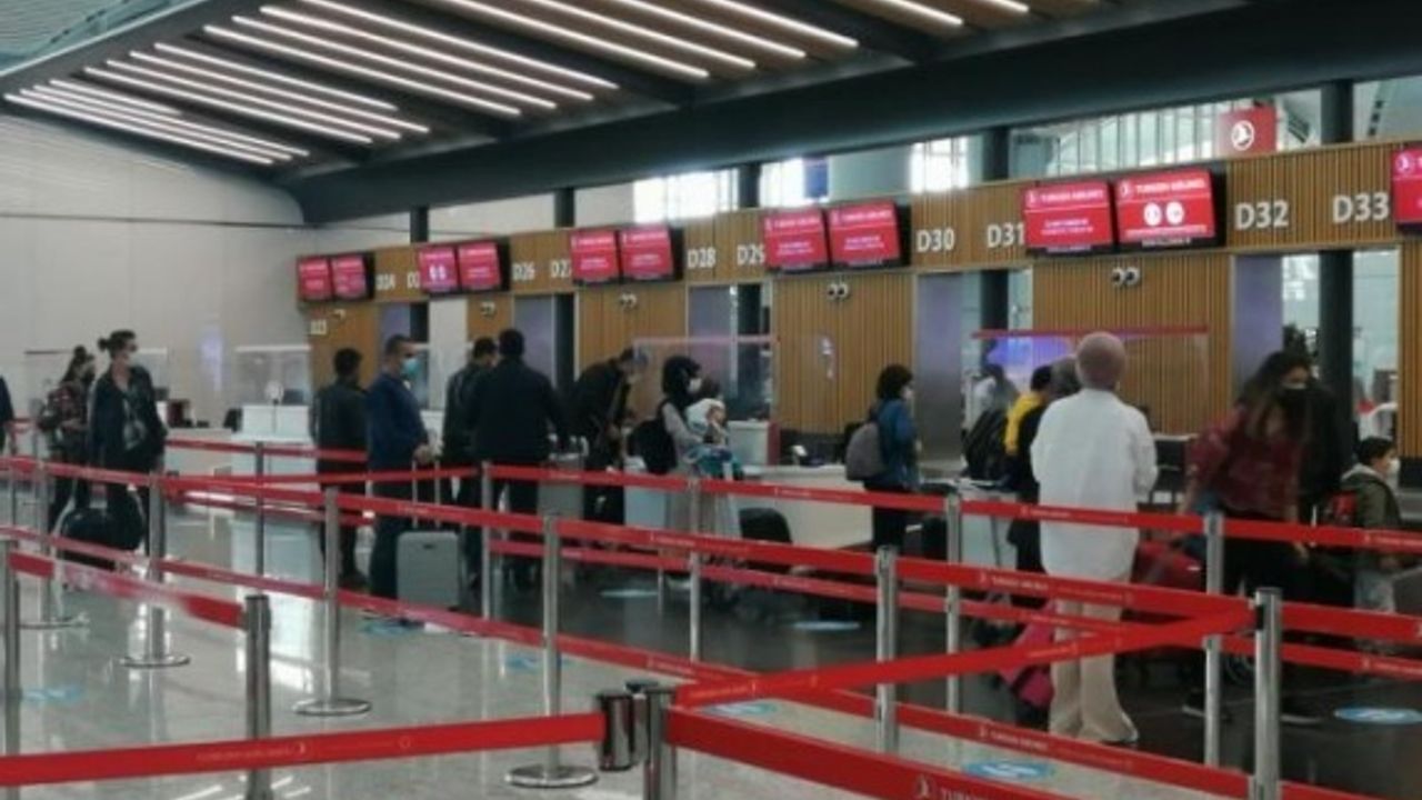 Tam kapanma öncesi İstanbul'dan kaçış