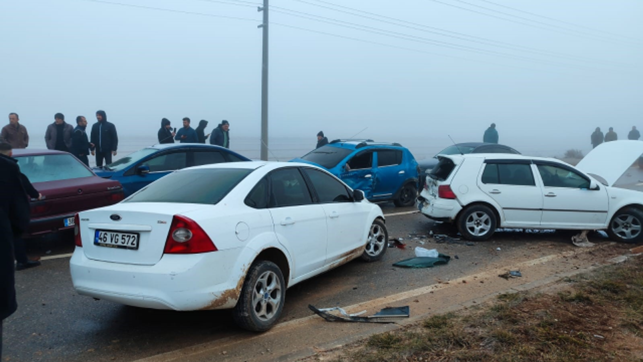 Kahramanmaraş'ta zincirleme kaza! 22 araç birbirine girdi