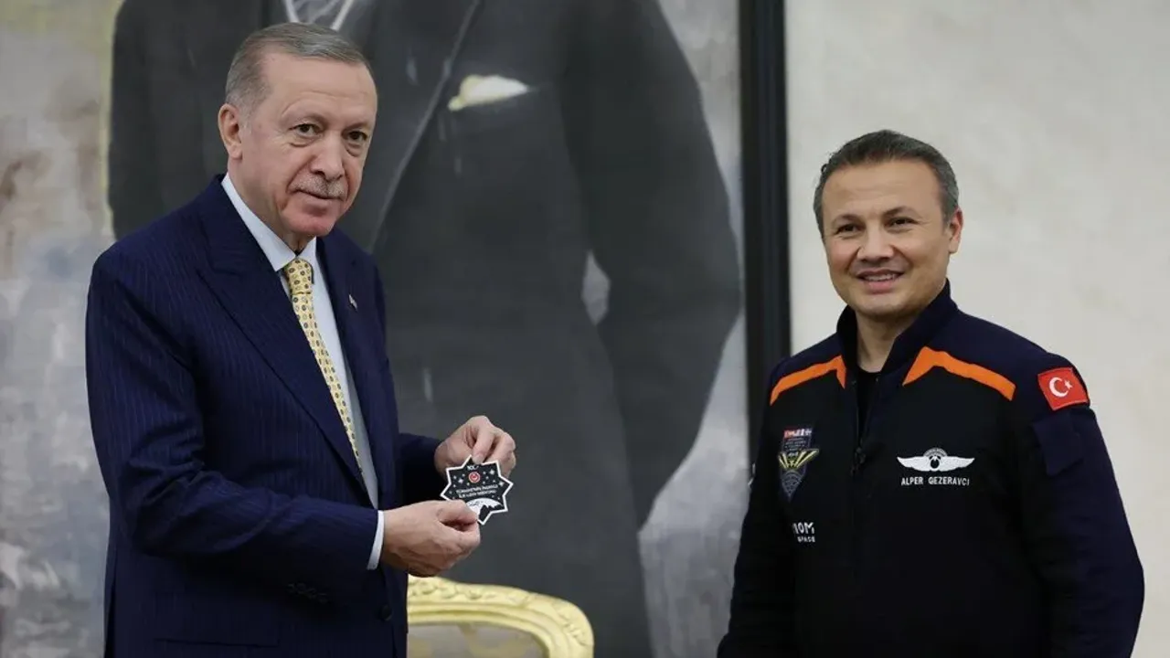 İlk Türk astronot Alper Gezeravcı'ya yeni görev