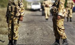 İran’dan sınıra askeri yığınak