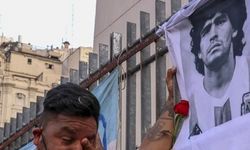 Arjantin Maradona'ya veda ediyor