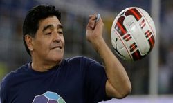 Maradona için 'saygı duruşu'