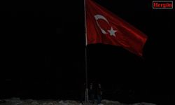 Ülkü Ocakları 1840 metreye Türk bayrağı dikti!
