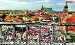 Azerbaycanlı öğrenciler Varşova'da saldırıya uğradı