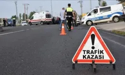 Ankara'da otomobil kamyonla çarpıştı!