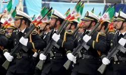 İran'ın askeri üssünde skandal olay