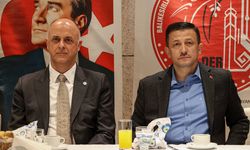İYİP ve AKP'nin İzmir adayları aynı etkinlikte buluştu