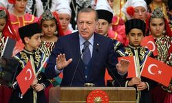 Cumhurbaşkanı Türk çocuklarını Külliye’de ağırladı