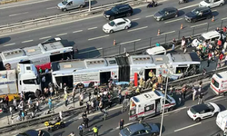 İstanbul'da metrobüs kazası! 1 kişi hayatını kaybetti...