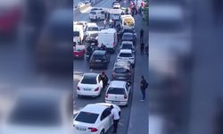 Avcılar'da çalıntı araçla kaçmaya çalışan şahıs trafiği savaş alanına çevirdi