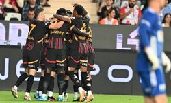 Galatasaray, Antalyaspor'u 3 golle geçti