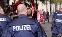 Berlin’de patlama: 2 polis yaralandı