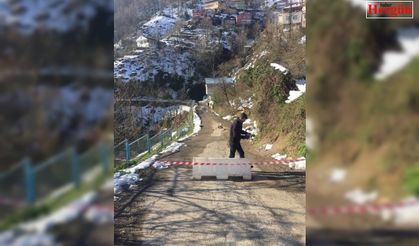 Kar yağışı ve fırtınadan zarar gören yol çöktü
