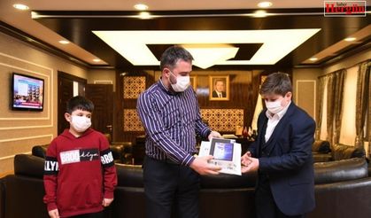 Pursaklar Belediye Başkanı Çetin hafızlık yarışması birincisini ağırladı