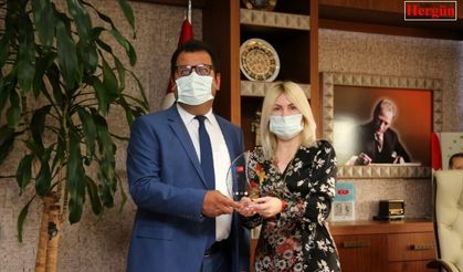 Rektör Özkan’a SivilAnT Projesine katkılarından dolayı plaket