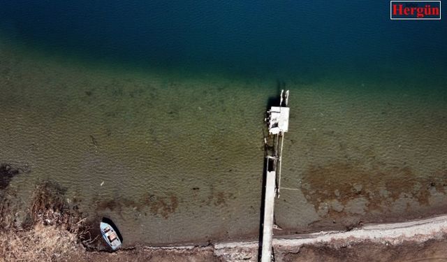 Sapanca Gölü yükseldi, karaya oturan kayıklar suyla buluştu