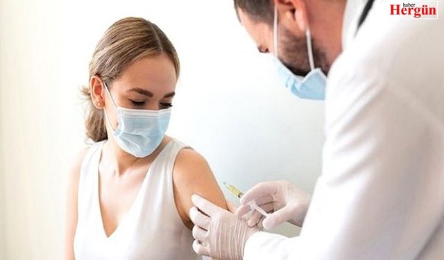 Türkiye'de nüfusun yaklaşık yüzde 25'ine birinci doz aşı uygulandı