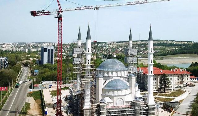 Kırım’daki Cuma Camii'nde ilk ibadet 8 Aralık'ta