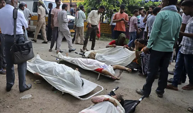 Hindistan'da dini etkinlik vahşete dönüştü: 107 ölü