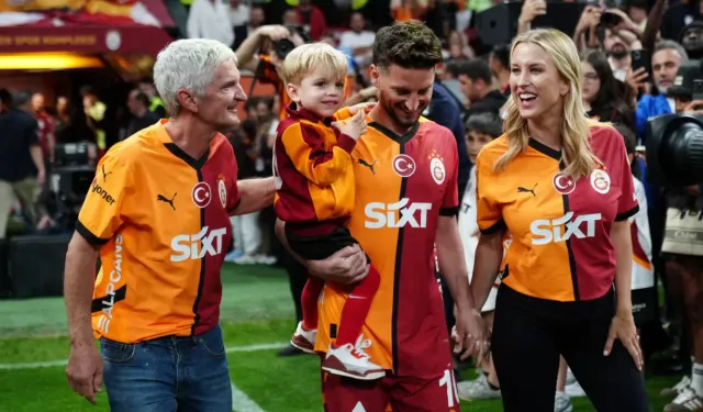 Dries Mertens ve ailesi İstanbul'a veda etti!