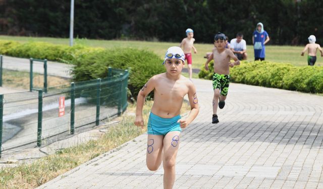 Triathle yarışları nefes kesti