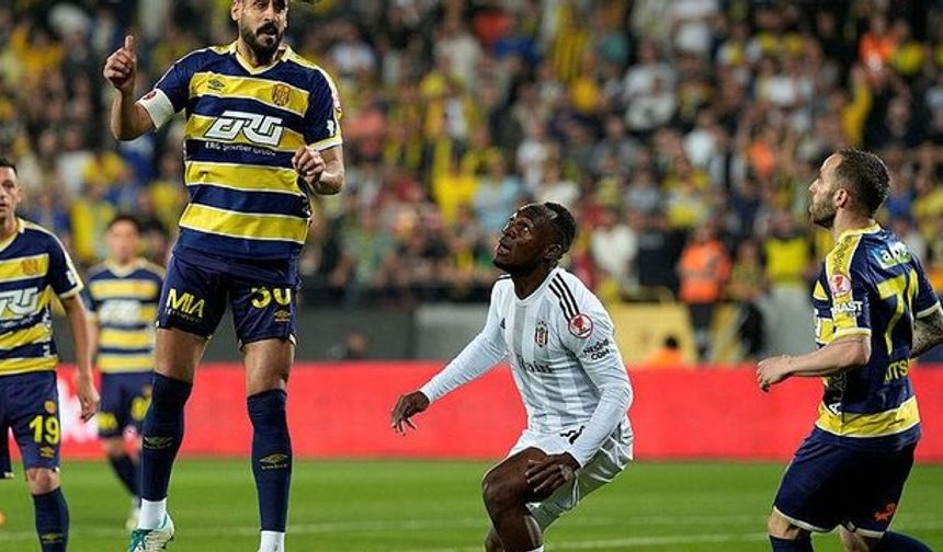 Derbi öncesi Beşiktaş’ta sakatlık şoku!