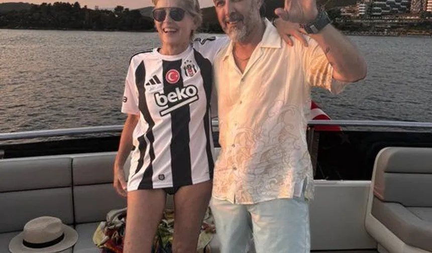 Sharon Stone Beşiktaş forması giydi