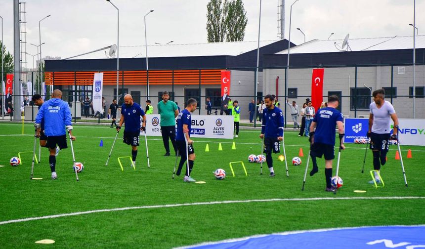 Ampute Futbol Şampiyonlar Ligi Ankara’da başladı