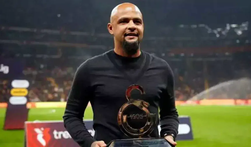 Felipe Melo'dan Napoli başkanına çağrı