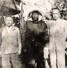 Osman Batur, 20. yüzyılın ilk yarısında Doğu Türkistan'da etkili olan bir lider ve mücadeleci olarak bilinir. Kendisi, Uygur Türkleri arasında önemli bir figür olarak öne çıkmış ve Doğu Türkistan'ın bağımsızlığı için verdiği mücadeleyle tanınmıştır.
